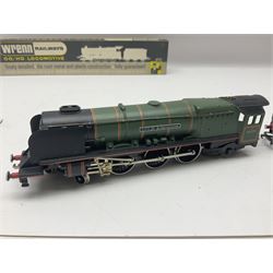 Wrenn '00' gauge - two Princess Coronation (Duchess Class) 4-6-2 locomotives - 'City of Birmingham' No.46235 in BR Green; boxed with tender and instructions; and 'City of Stoke-on-Trent' No.6254 in LMS lined black with associated plain blue box (2)