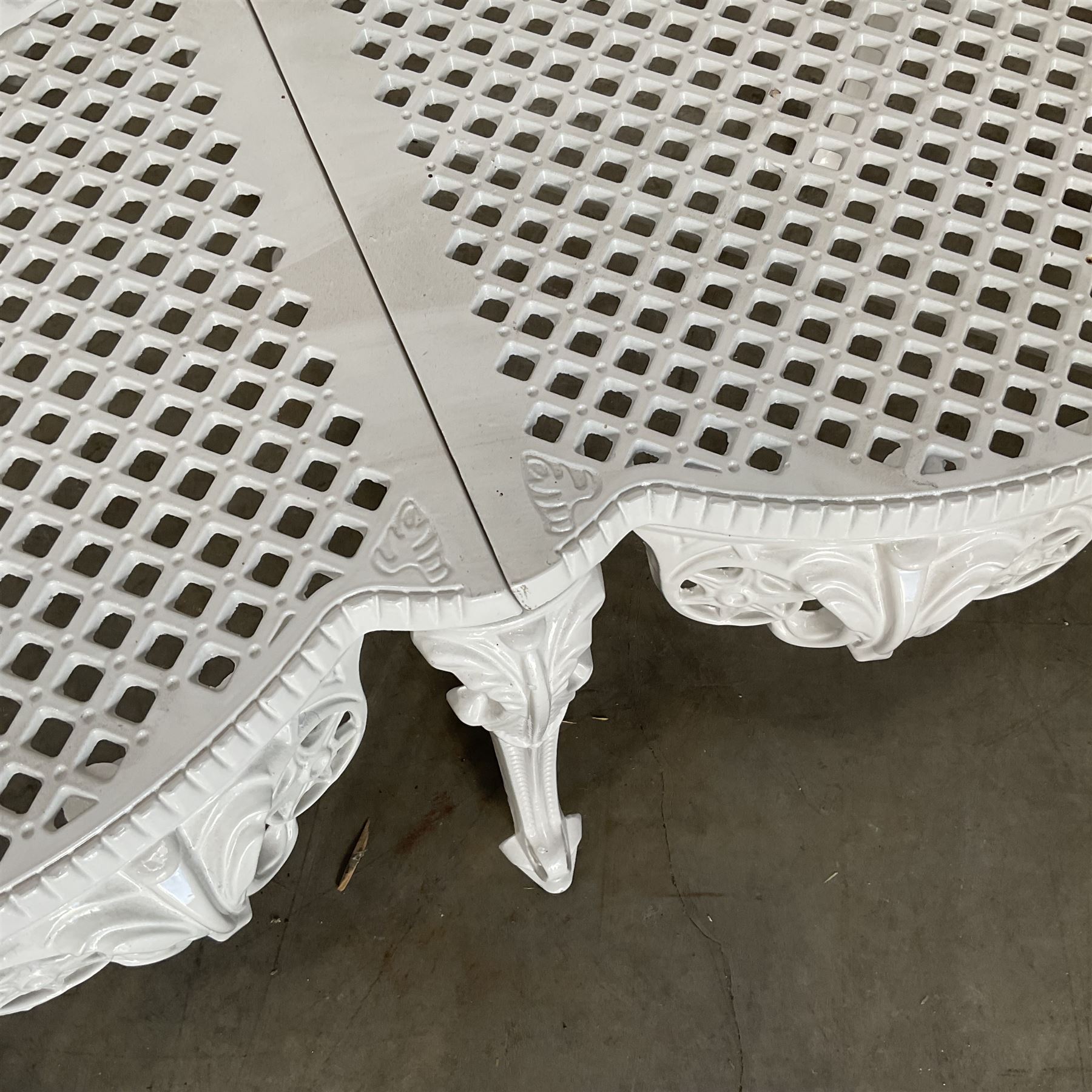 Victorian style aluminium bench in a white finish 
