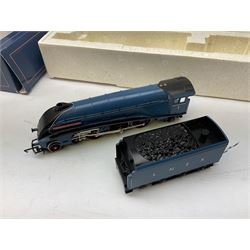 Hornby Railways '00' gauge - 'Time For A Change' 50th Anniversary Collection Limited Edition ceramic plate and locomotive set, No. R649, containing A4 4-6-2 locomotive 'Sir Ronald Matthews' No. 1, L.N.E.R blue livery and a Royal Doulton plate with an image of the same locomotive, limited edition No.171/3000; boxed with certificate in transport packaging.