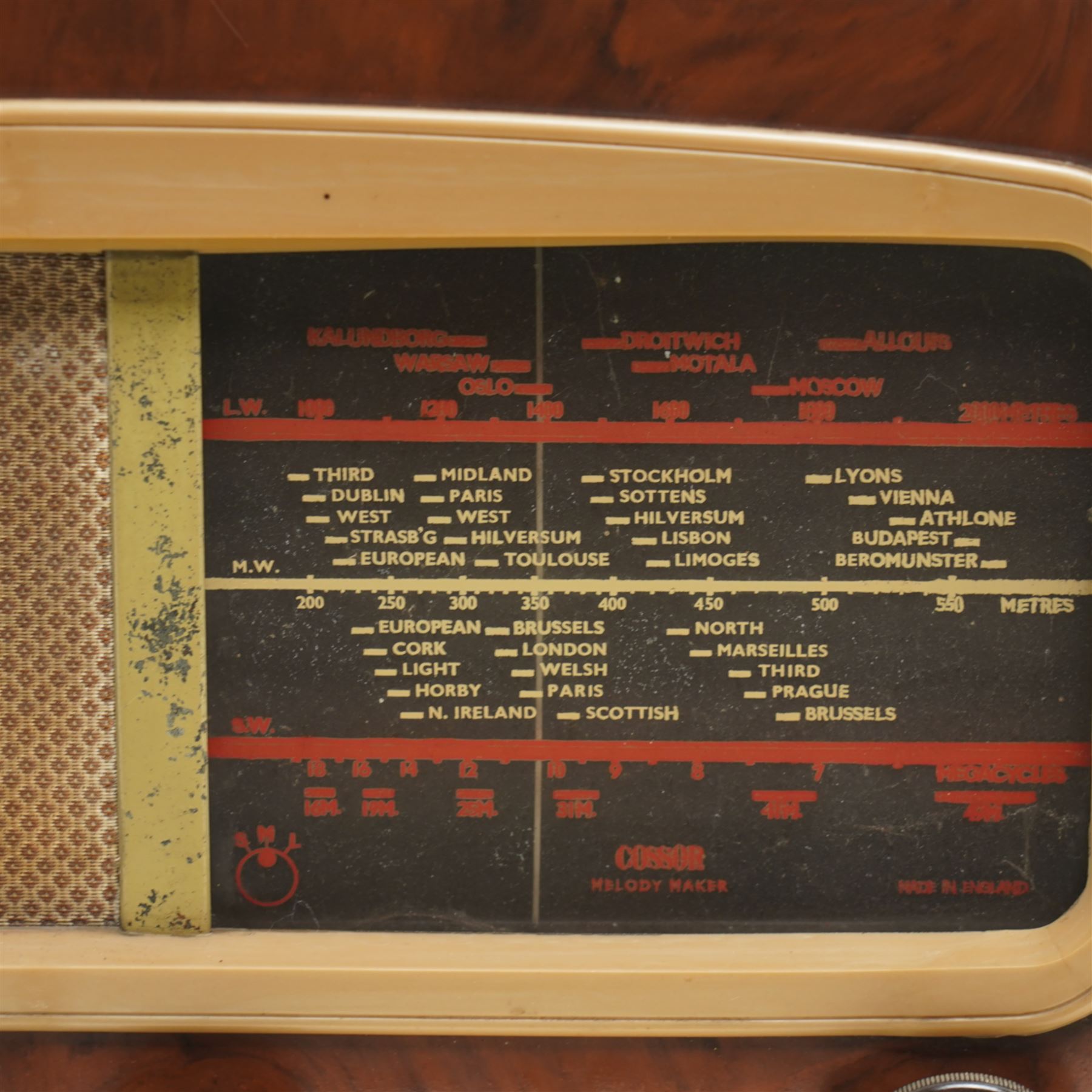 Vintage Cossor Melody Maker radio in bakelite case