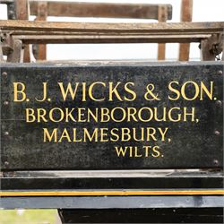 “The Duchess” Char-a-banc, ex. Bath Carriage Museum previously owned by B.J. Wicks & Son, Built by John Marstons, Birmingham.


A four wheeled horse drawn Char-a-Banc n named 