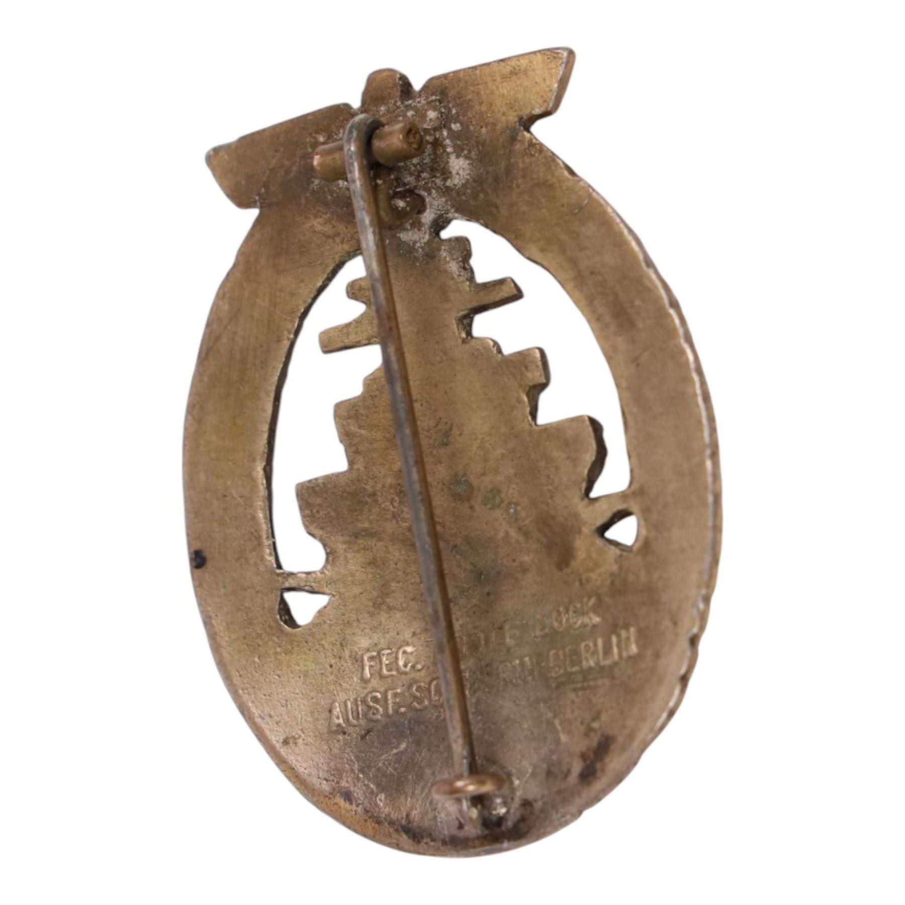 German Third Reich High Seas Kreigsmarine Fleet Badge, stamped Fec. Adolf Bock, Ausf. Schwerin Berlin, H6cm