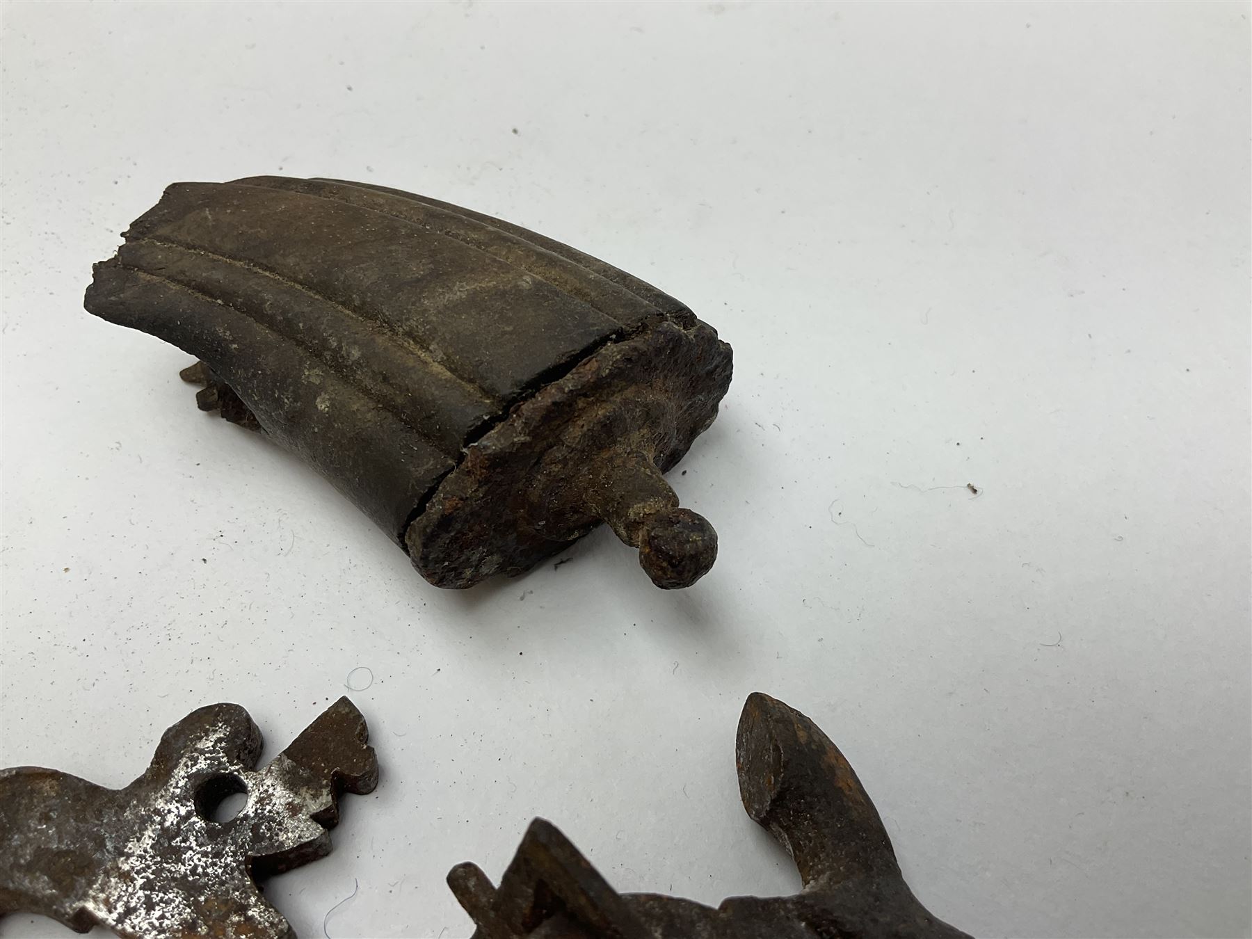 WW2 German Luftwaffe Mess cutlery comprising table spoon and fork, each with H.M.Z.38 mark; WW1 British War Medal awarded to L-13858 Gnr. J. McCabe R.A.; and small quantity of military badges, rank pips etc