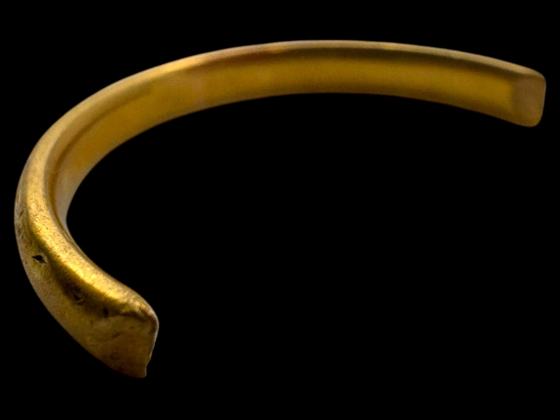 22ct gold broken wedding band, hallmarked