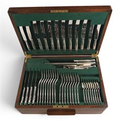 John B Chatterley & Sons Kings pattern silver plated canteen of cutlery for eight place settings, with key H5cm, W46cm, D32cm