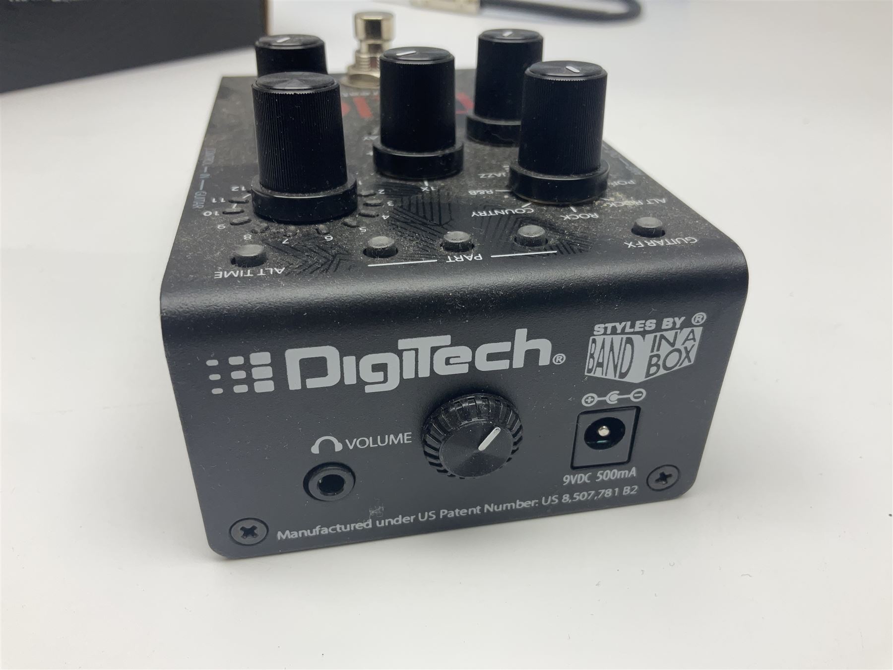 Harman DigiTech Trio Band Creator; boxed with power supply, lead and paperwork; and Pylepro PPDLAI guitar multi effects controller (2)