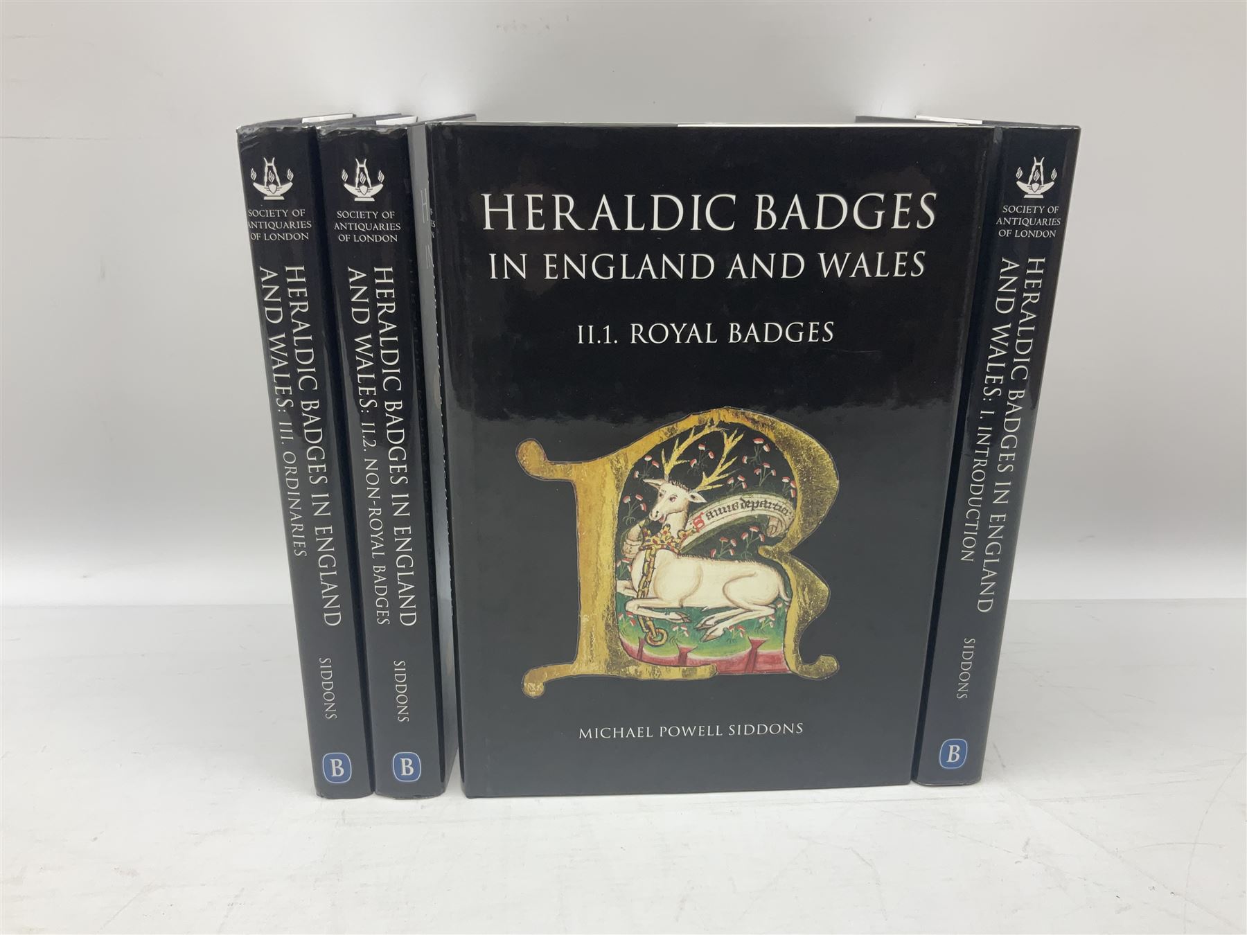Powell Siddons,Michael: four volumes of Heraldic Badges in England and Wales, comprising of I. Introduction, II.1. Royal badges II.2. Non-royal badges, III. Ordinaries  