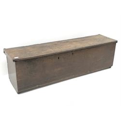 18th century oak six plank sword box, the frieze decorated with zig-zag pattern, hinged lid on wooden dowels, W151cm, H44cm, D42cm