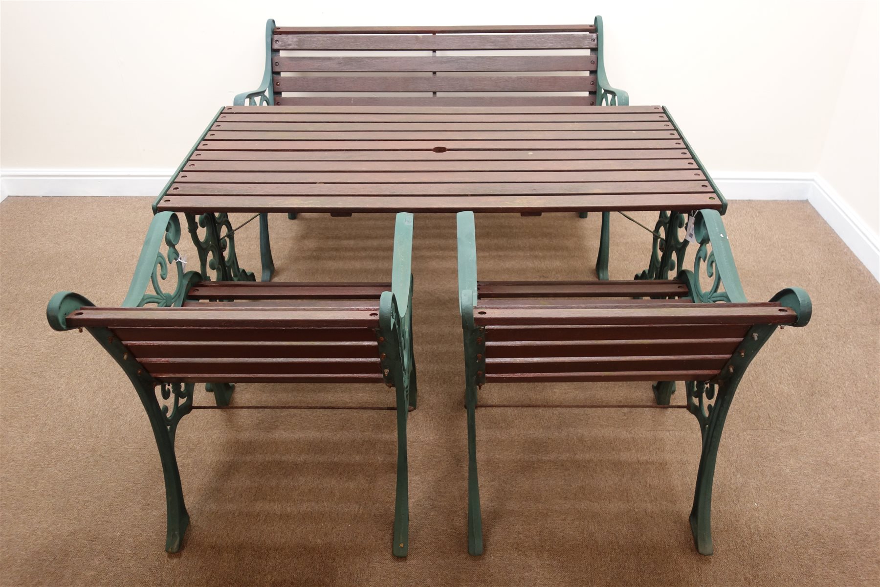 Cast iron and wood slatted rectangular garden table (W141cm, H66cm