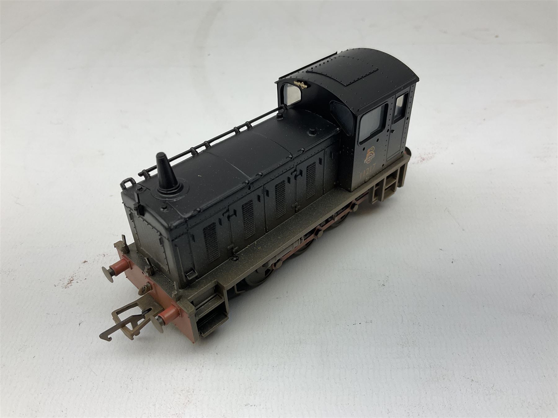 Bachmann Branch-Line '00' gauge - Class 08 Diesel Shunter locomotive no. D3336, Class 20 Diesel locomotive no. D8000, Class 04 Diesel Shunter locomotive no. 11217 and Class 08 Diesel Shunter locomotive no. 13029 (4)