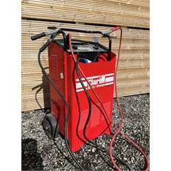 Clarke BC420N Start N Charge booster charger - THIS LOT IS TO BE COLLECTED BY APPOINTMENT FROM DUGGLEBY STORAGE, GREAT HILL, EASTFIELD, SCARBOROUGH, YO11 3TX