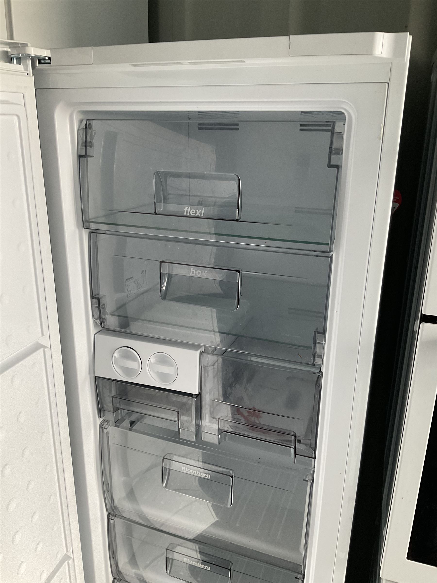 Blomberg FNT 9673 P tall upright freezer - THIS LOT IS TO BE COLLECTED BY APPOINTMENT FROM DUGGLEBY STORAGE, GREAT HILL, EASTFIELD, SCARBOROUGH, YO11 3TX