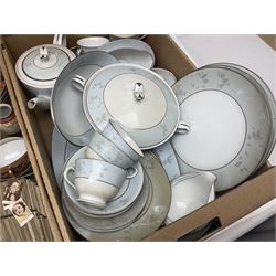 Japanese tea wares, Noritake  tea and dinner wares, cigarette cards, pewter tankard and two glasses in two boxes