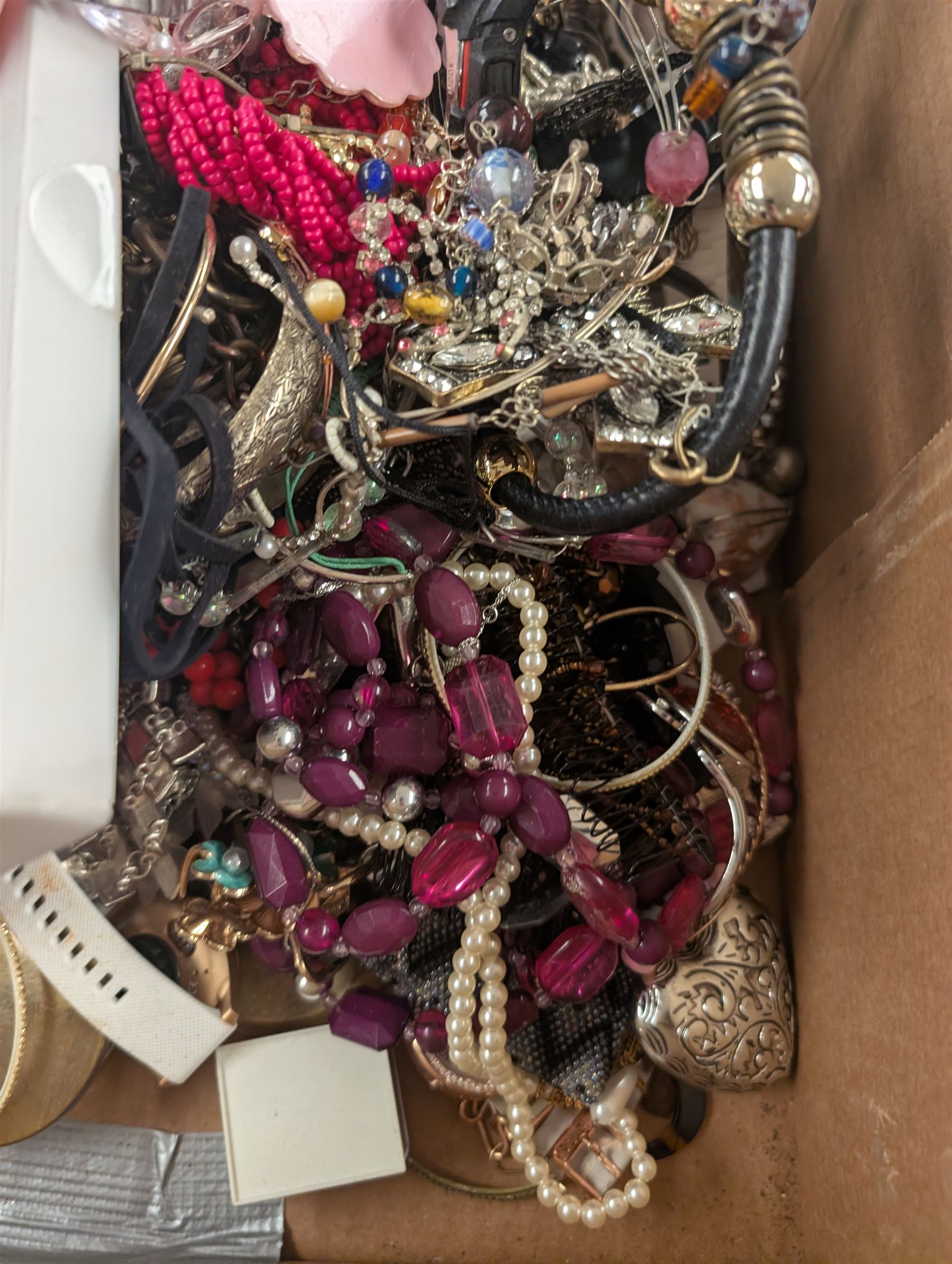 Collection of costume jewellery, including Thomas Sabo bracelet, beaded necklaces, rings and wristwatches