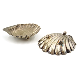 Pair of silver scallop shell butter dishes by Atkin Brothers Sheffield 1905 3.8oz  