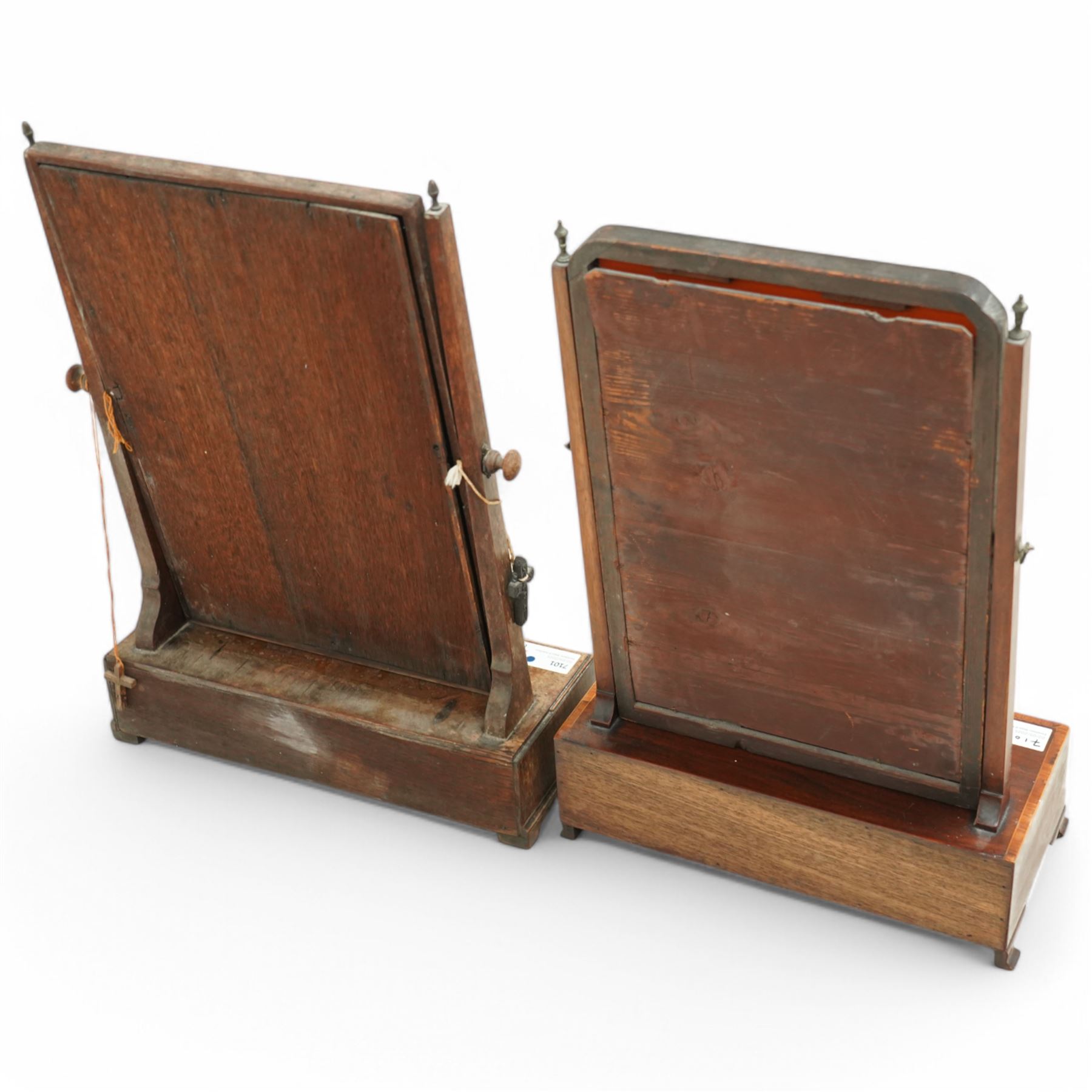 George III mahogany toilet mirror, swing mirror in moulded frame with carved inner slip, fitted with three drawers, on ogee bracket feet (W38cm, H56cm); together with a similar toilet mirror (W41cm, H58cm)