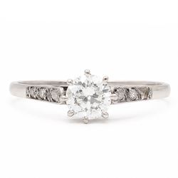 Early 20th century white gold and platinum diamond ring, eight claw set with a single old ...