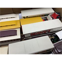 Corgi - collection of modern Showmans/Circus die-cast models including Dodgem car transporters, caravans, traction engines etc; all unboxed; and nine unopened blister packed models by Corgi, New-Ray etc including Chitty Chitty Bang Bang, Transit Vans etc