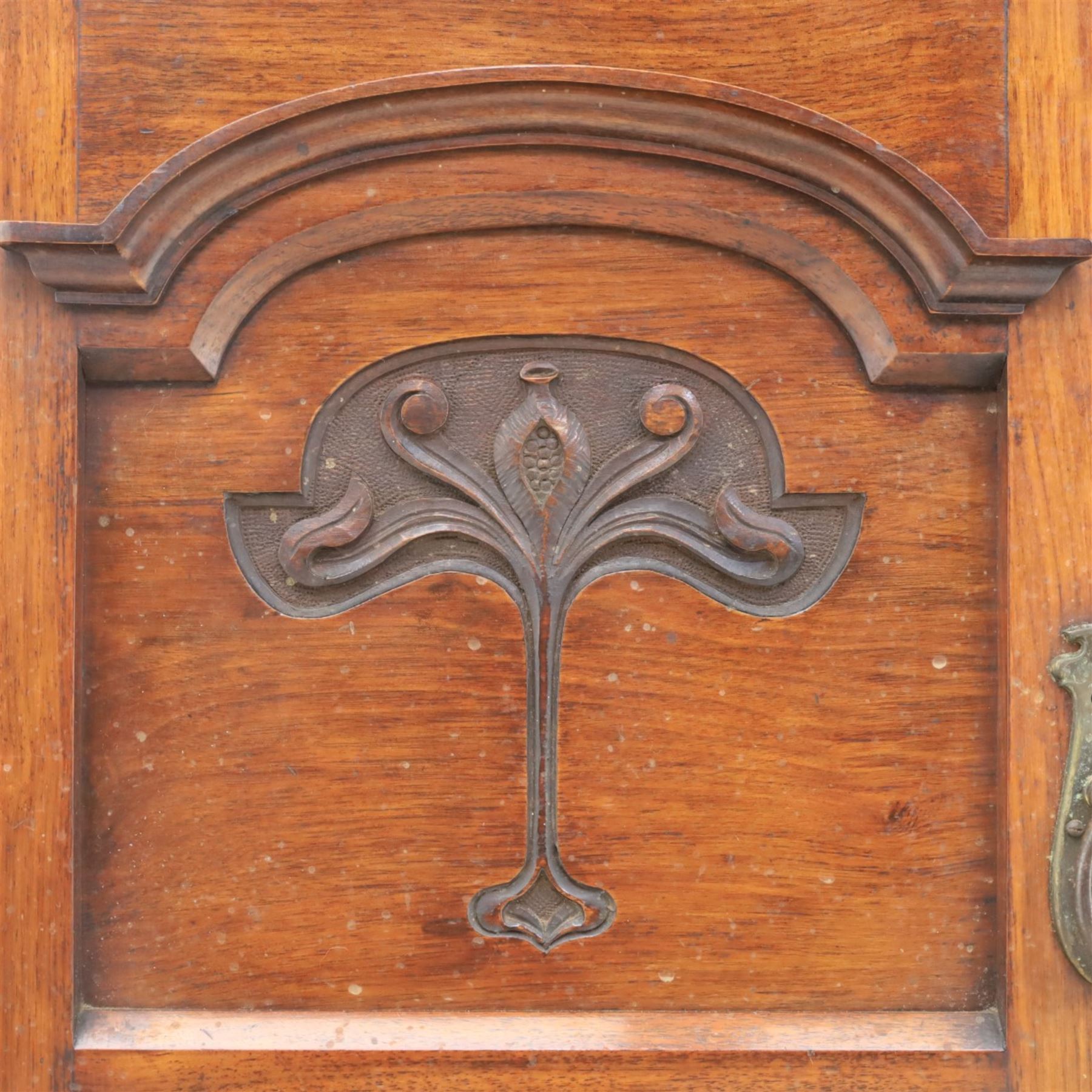 Early 20th century Arts and Crafts walnut sideboard