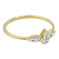 9ct gold round brilliant cut diamond cluster ring, hallmarked, total diamond weight approx 0.20 carat