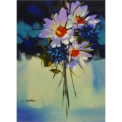  Jeremy Taylor (British 1957-): Still Life of Daisies, oil on board signed 39.5cm x 29cm  