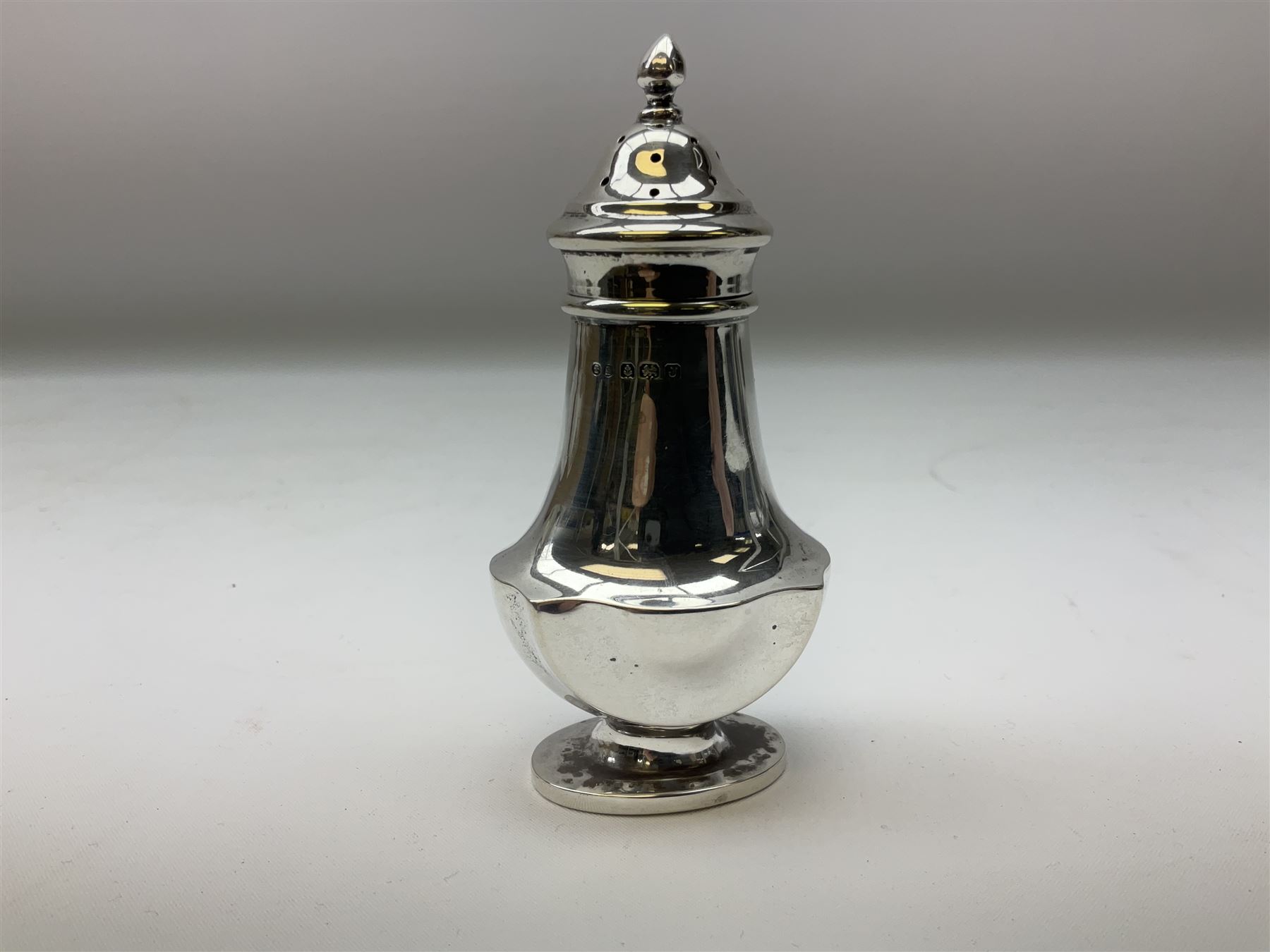 1930's silver pepper, hallmarked Birmingham 1933, H10cm, approximate weight 43 grams