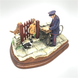 A limited edition Border Fine Arts figur