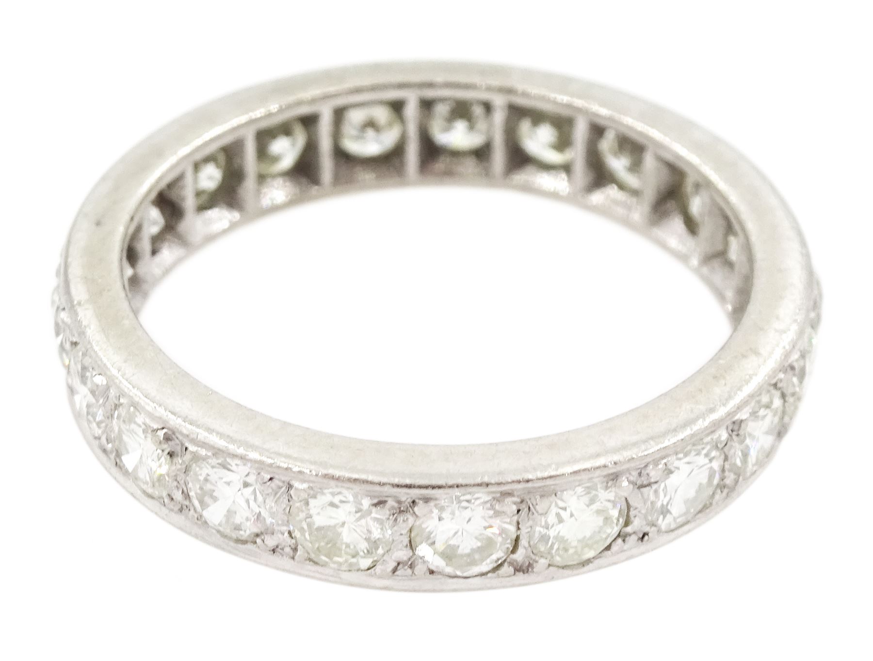 18ct white gold round cut diamond full eternity ring, total diamond weight approx 2.00 carat