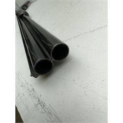 SHOTGUN CERTIFICATE REQUIRED - Verney Carron Saint Etienne O/U 12 bore under over shotgun, double trigger, 70cm (27.5