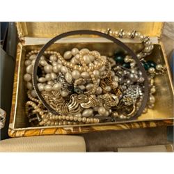 Collection of costume jewellery, including brooches, beaded necklaces, earrings, etc