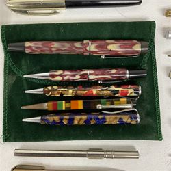 Large quantity of pens and propelling pencils, to include Rotring ballpoint pen, Osmiroid fountain pen, Parker fountain pen, Platignum ballpoint, etc, together with quantity of cases and boxes