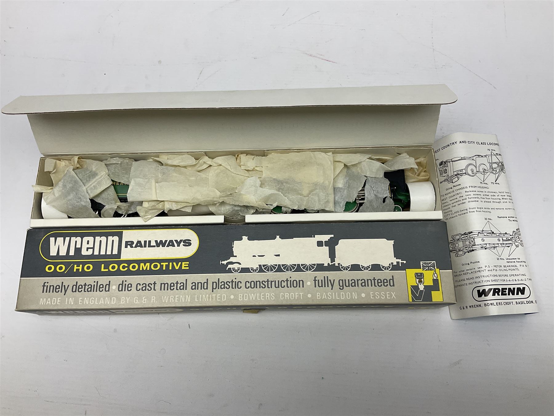 Wrenn '00' gauge - Rebuilt Bulleid Pacific 4-6-2 locomotive 'Lyme Regis' No.21C109 in SR Malachite Green; boxed with instructions