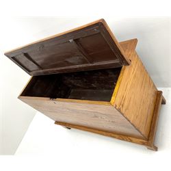Large light elm blanket box, single lid, shaped supports
