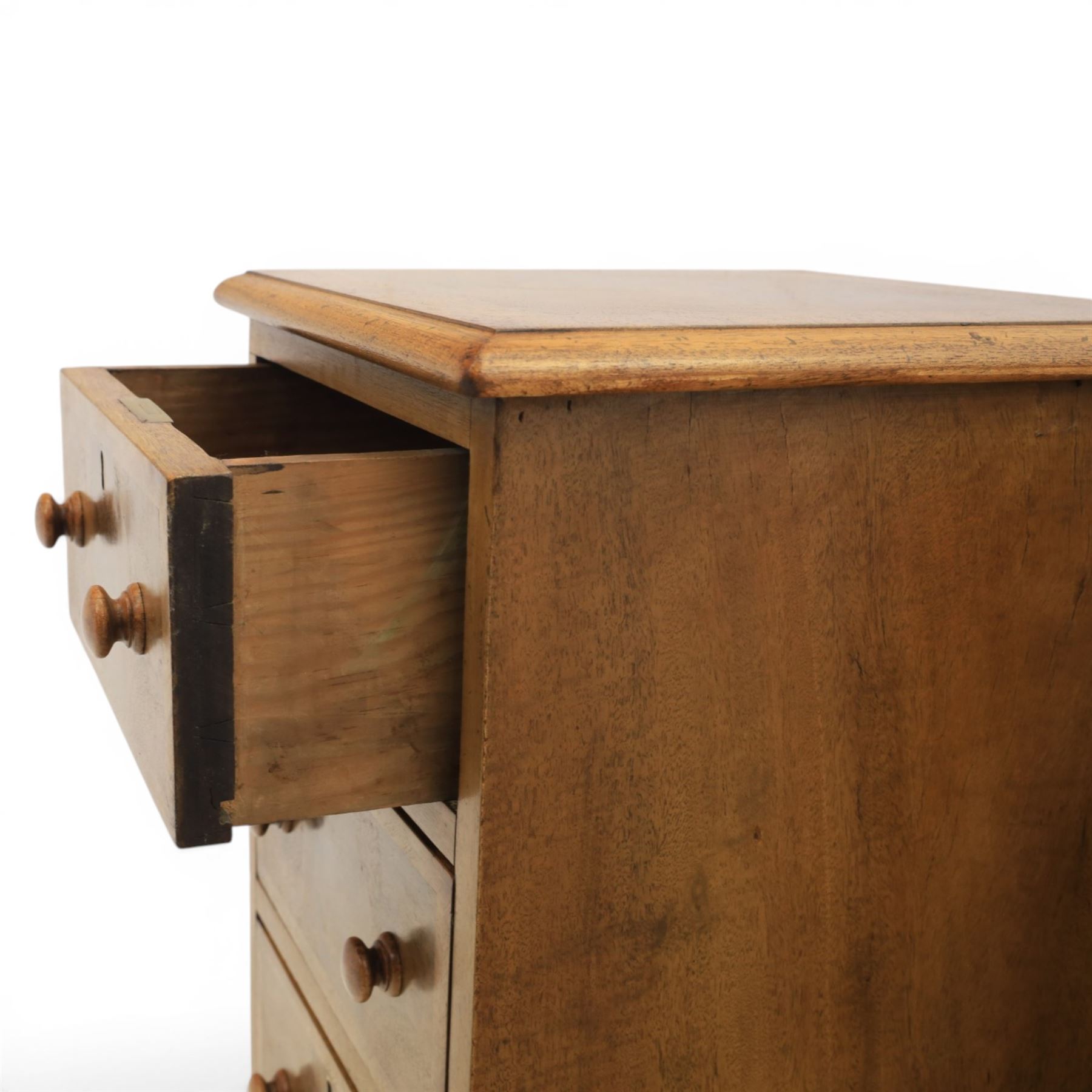 Traditional walnut inlaid pair of tall bedside chests, figured top with inlaid banding, four graduating drawers with wooden turned knobs, raised on a plinth  