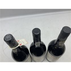 Grahams, vintage port, comprising the years 1977, 1978 and 1979, various contents and proof (3)