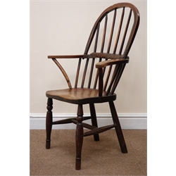 19th century elm Windsor chair, turned supports, W58cm  