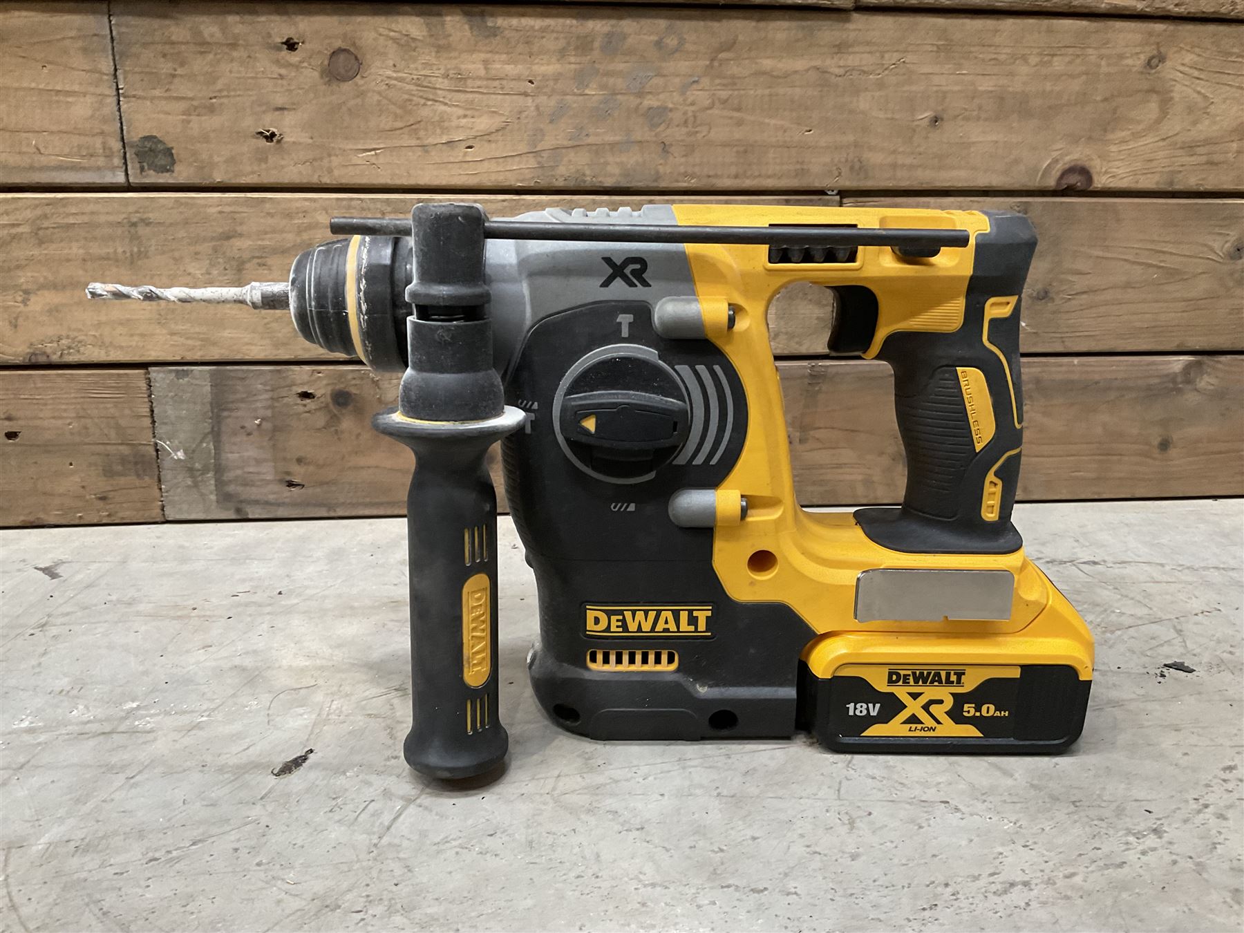 DeWalt DCH273 18V brushless hammer drill, with battery and charger