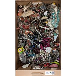 Collection of costume jewellery, including necklaces, bracelets, bangles, etc.