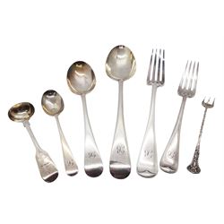 1920's silver part canteen, comprising six table spoons, six table forks, five dessert spoons, five side forks, and six teaspoons, hallmarked Pearce & Sons, London 1927 and 1928, plus a Victorian silver salt spoon, hallmarked Chawner & Co, London 1865, and an Edwardian pickle fork, hallmarked Joseph Gloster Ltd, Birmingham 1902, approximate total weight 51.58 ozt (1604.6 grams)