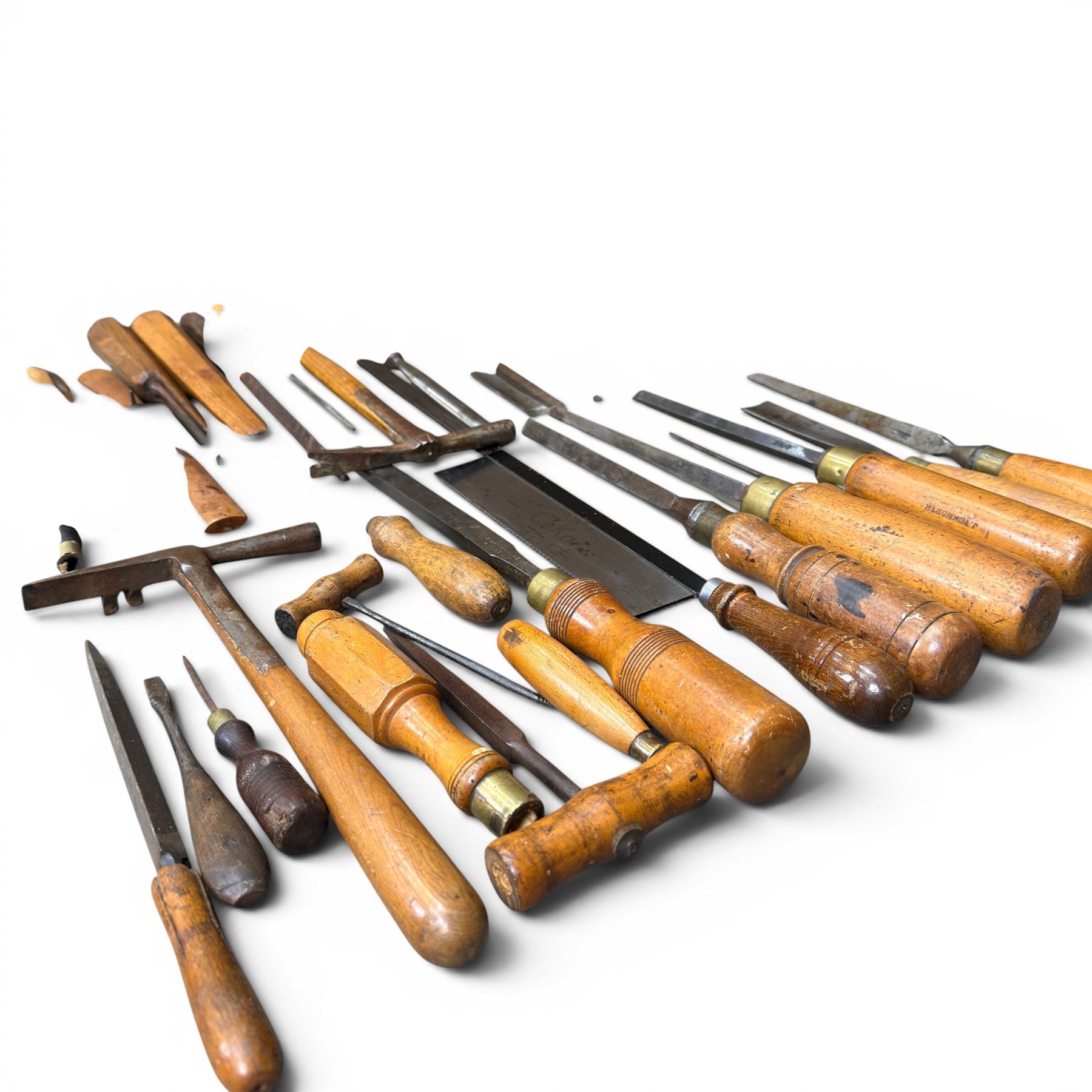 Collection of planes and woodworking tools including wood planes, chisels, hammers etc along with three books (Antique Woodworking Tools, Timber Preservation and Woodworkers Pocket Book)
