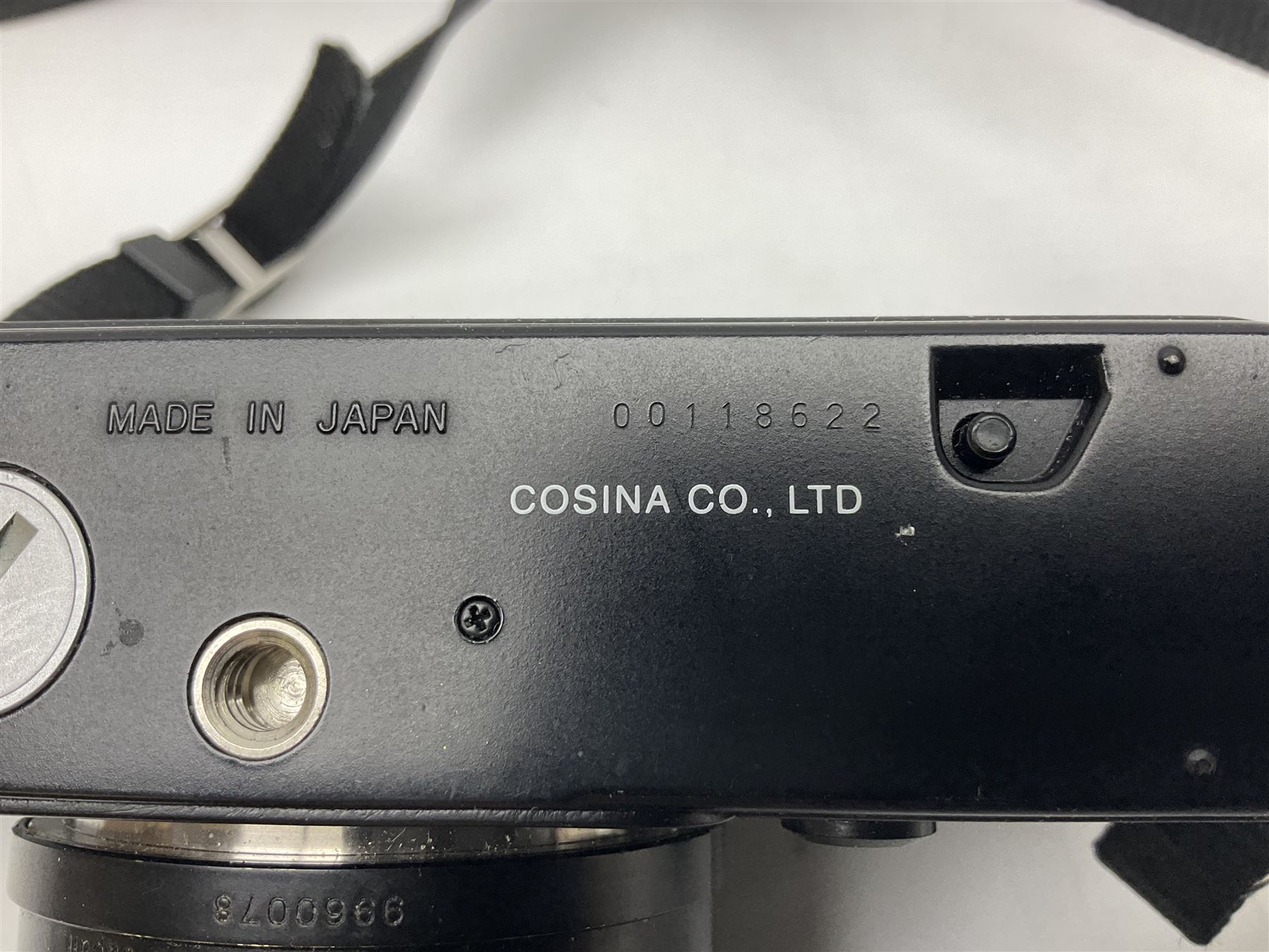 Voigtlander Bessa-R rangefinder camera body, serial no. 00118622, with 'Voigtlander Nokton F 1.5 50mm' lens, serial no. 9960078 and 'Voigtlander Ultron 35mm F 1.7' lens, serial no.9050024 