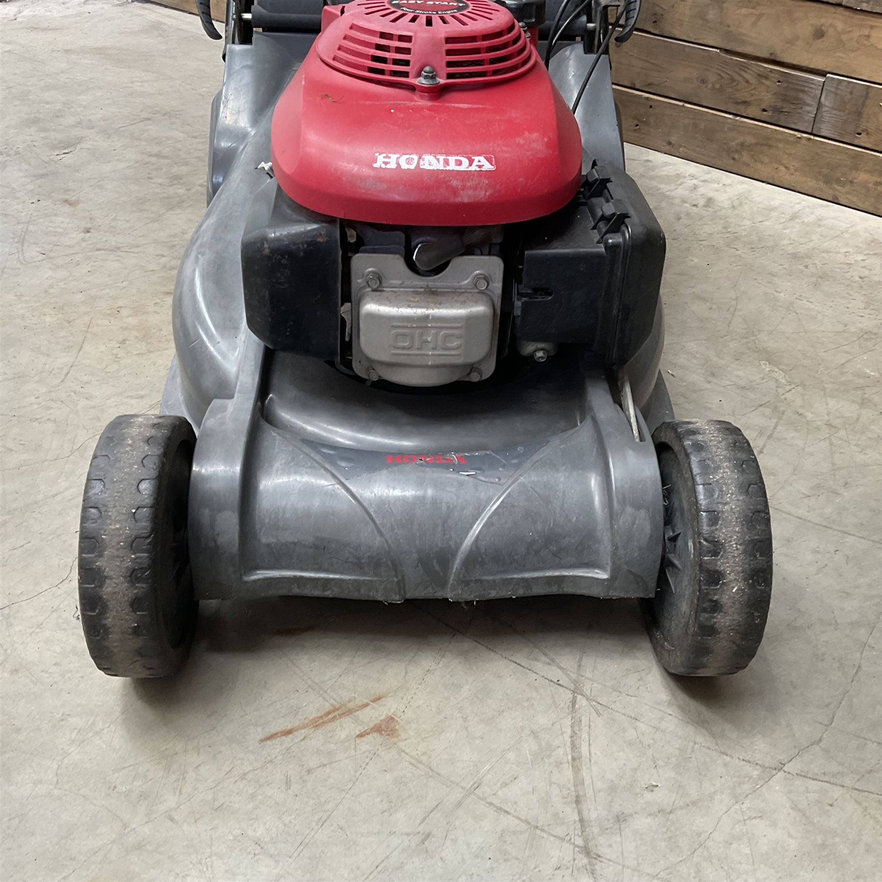 Honda Easy Start petrol lawn mower 