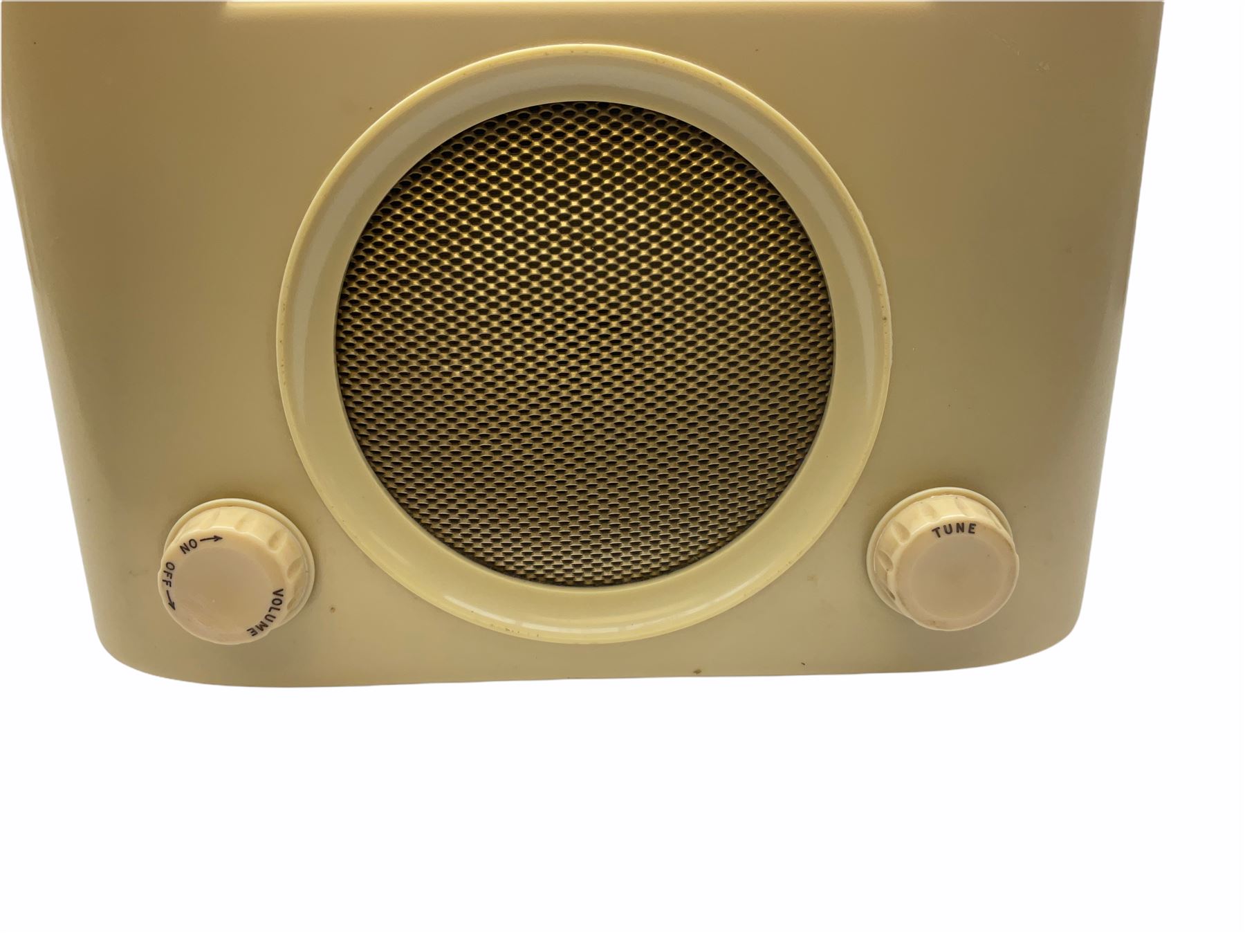 Bush Bakelite radio in cream H23cm, L39cm.  