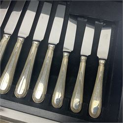 Canteen of stainless steel bead edge cutlery by Viners