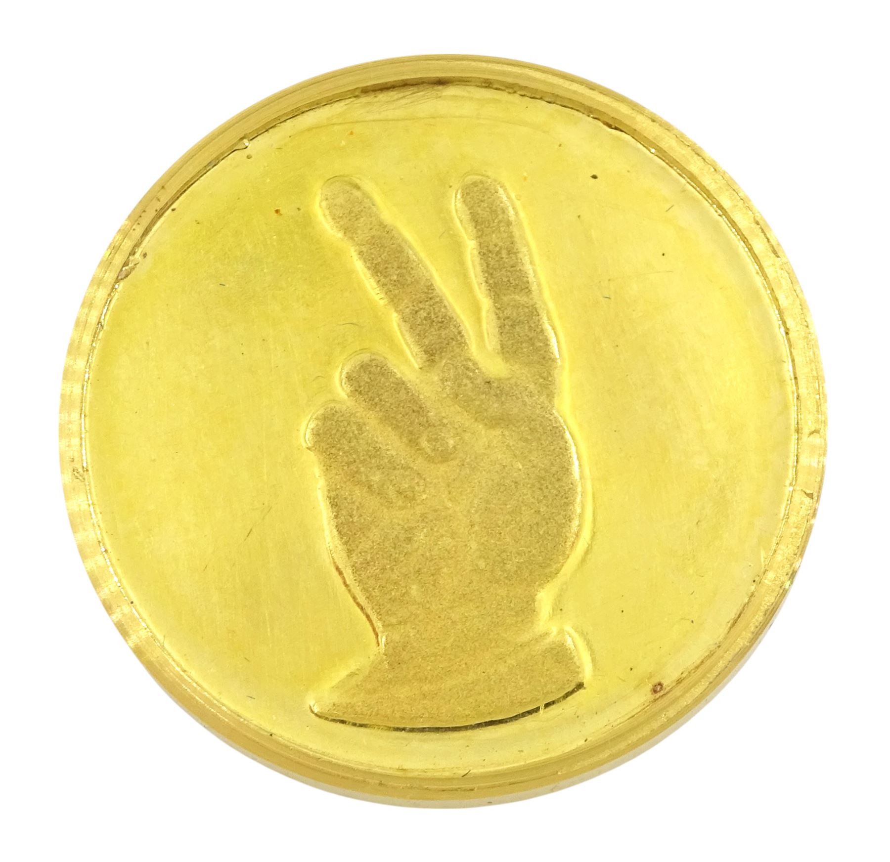 22ct gold Winston Churchill medallion, London 1965, boxed with certificate