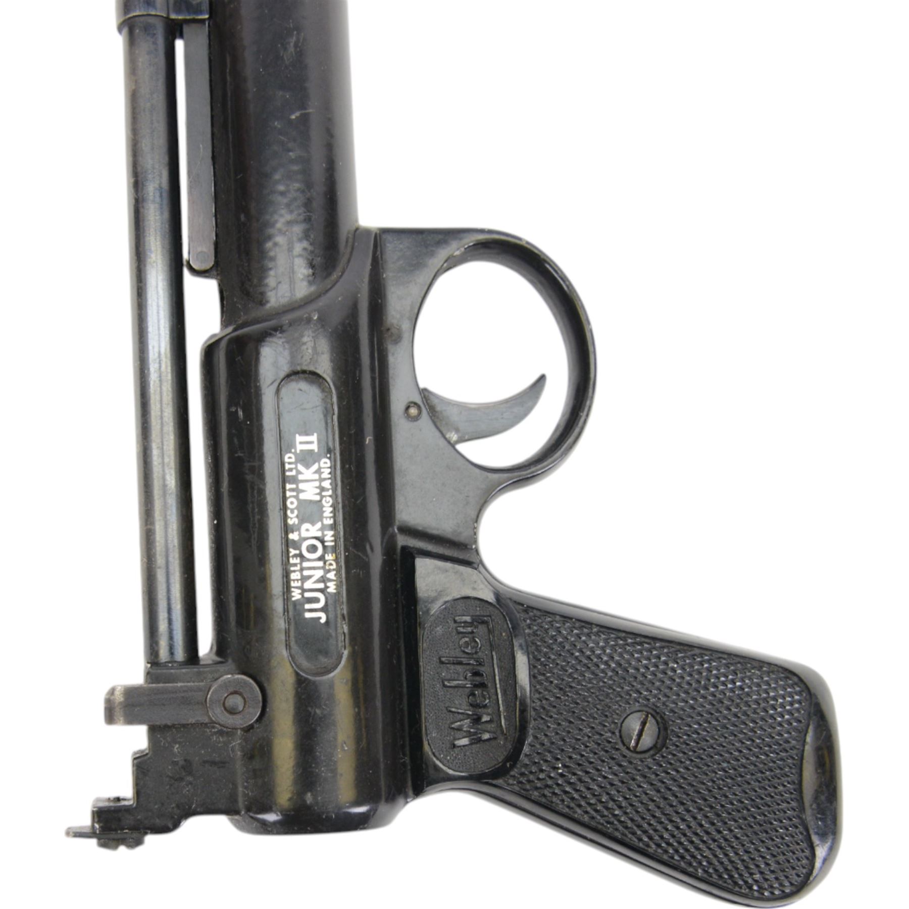 Webley Junior MK II .177 air pistol, the chamber marked 'Webley & Scott Ltd. Junior MK II Made in England' , with black checkered grip, H16cm, L28cm