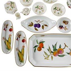 Wedgwood Wild Strawberry and Royal Worcester Evesham ceramics, including miniature teapot, jars, trinket dishes, etc