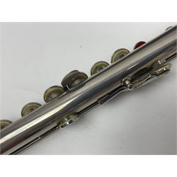 Lafleur three-piece flute, serial no.3357; in fitted carrying case