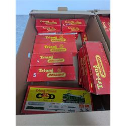 Collection of 00 gauge Hornby Dublo and Triang rolling stock, including one steam locomotive, two diesel shunters, breakdown crane, wagons, track and other accessories, mostly boxed, in three boxes