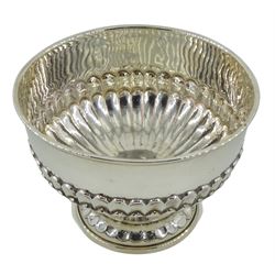 Silver pedestal bowl by Alexander Clark & Co Ltd, Birmingham 1914, approx 7.4oz